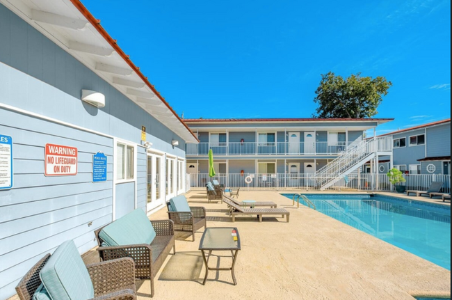 Building Photo - 1664 Beach Blvd