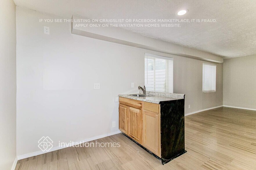 Building Photo - 5965 Brud Dr