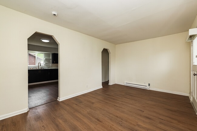 Building Photo - 132 Burgess Ave