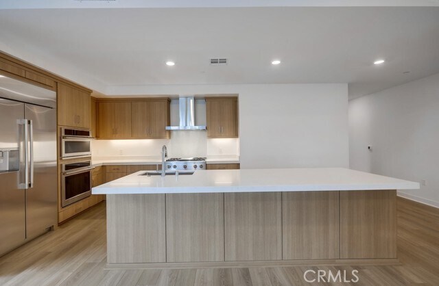 Building Photo - 3214 Rivington