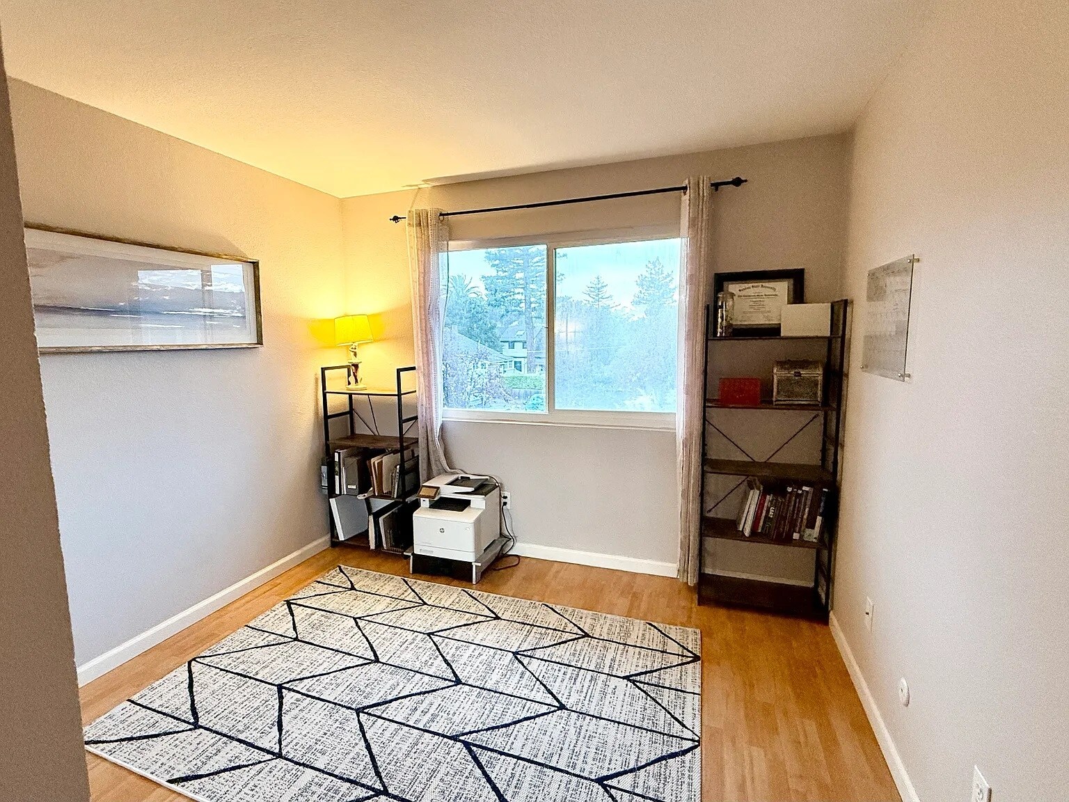 Building Photo - 142 Cherry St