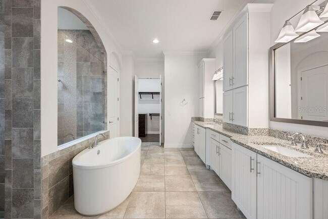 Building Photo - 706 Canopy Estate Dr