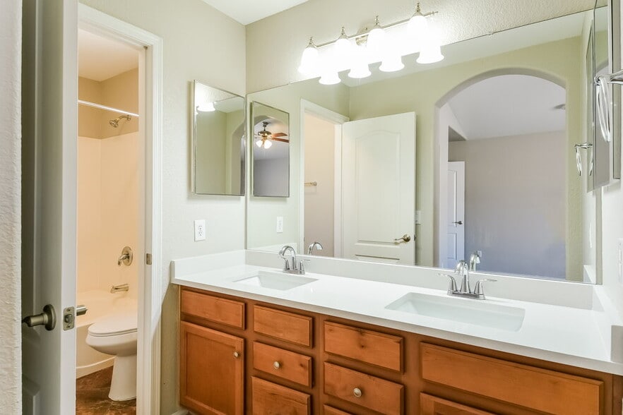 Building Photo - 2437 W Running Deer Trail