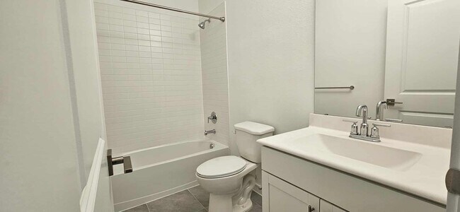 Building Photo - 8442 Bay Oaks Dr
