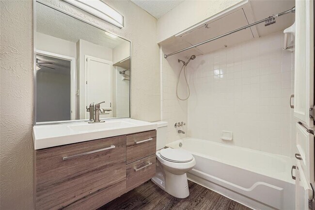Building Photo - 4405 Avenue A
