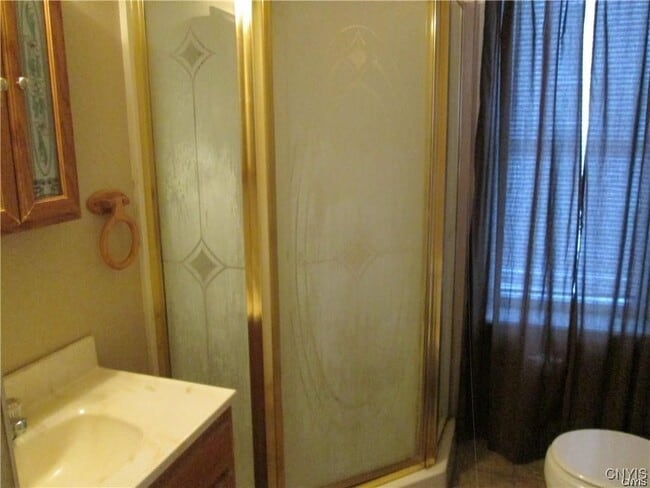 Building Photo - 418 Cross St