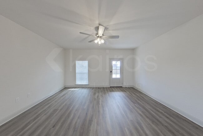 Building Photo - 17623 Carlisle Ave