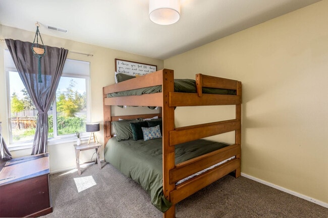 Building Photo - 63055 Yampa Way