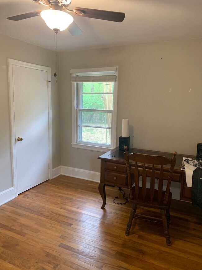 Building Photo - Quiet 2BR Retreat Minutes from Downtown Athens