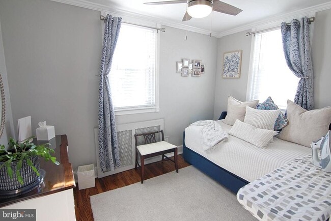 Building Photo - 215 W 9th Ave