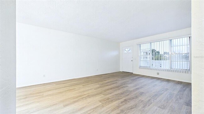 Building Photo - 2454 Australia Way E