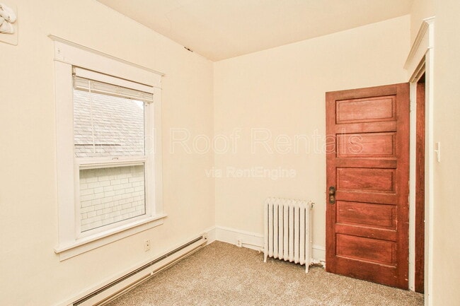 Building Photo - 1320 S 9th St
