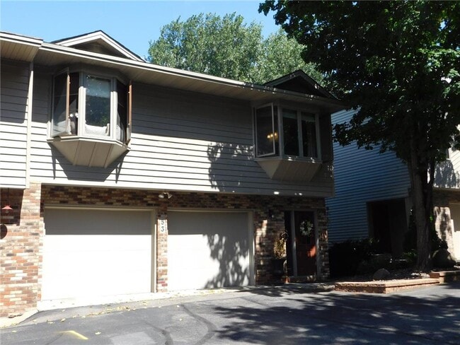 Building Photo - 53 Garden Dr