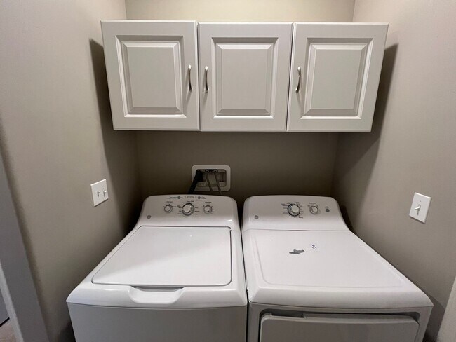 Building Photo - 267 Via las Casitas