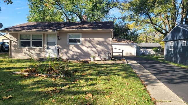 Building Photo - 34 Hickory Dr