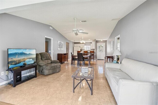 Building Photo - 8544 SE 177th Bartram Loop