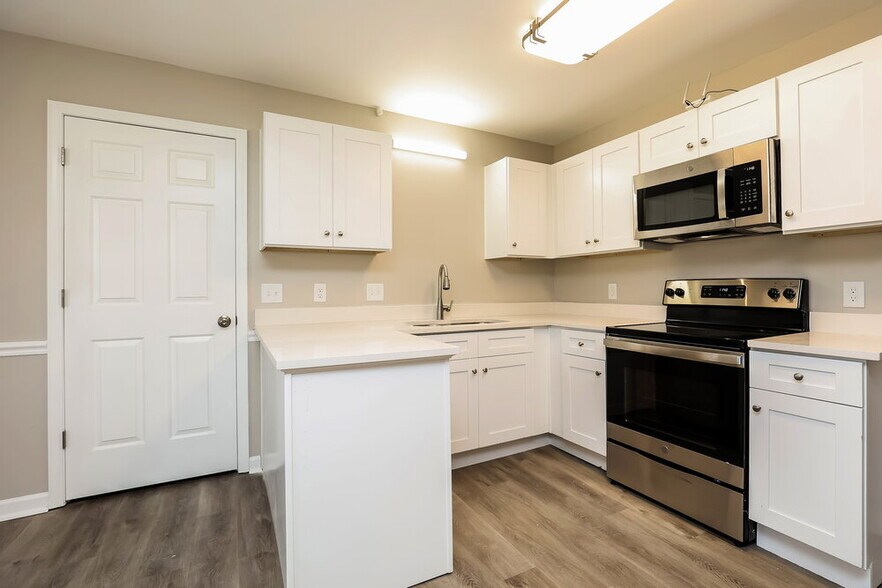 Building Photo - 812 Dresden Ct