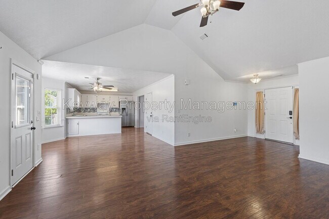 Building Photo - 1904 Lobelia Ln