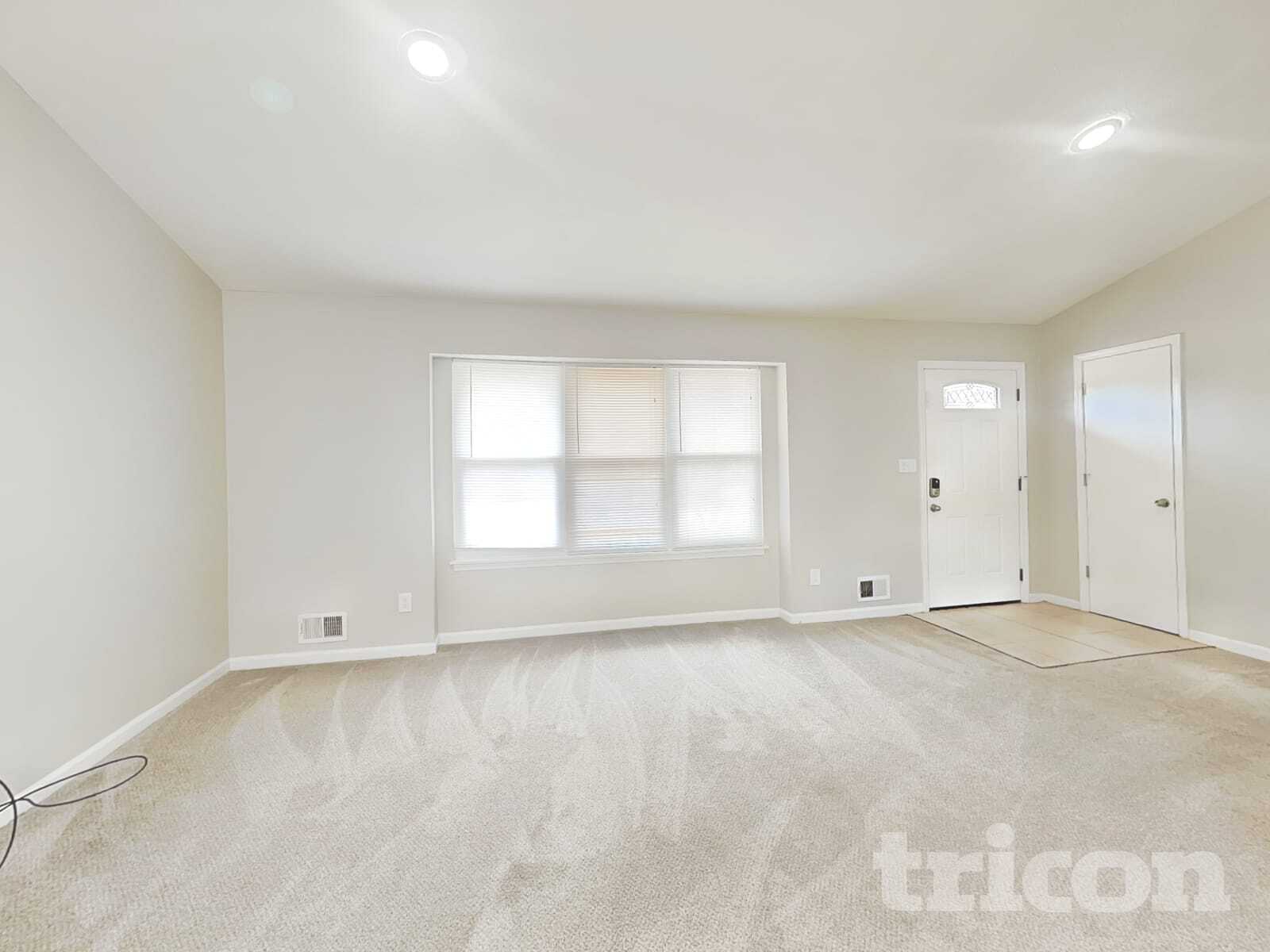 Building Photo - 103 Valley Rd