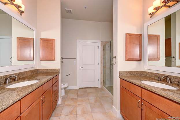 Building Photo - 7342 Oak Manor Dr