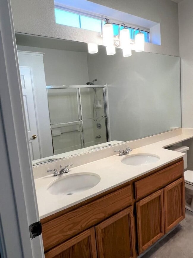 Building Photo - Spacious 2BR/2BA Redwood Shores Condo with Balcony, Natural Light & Garage Parking