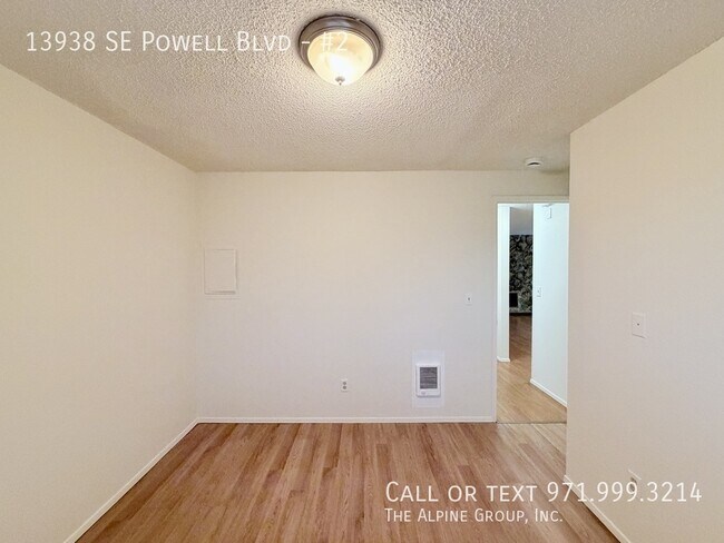 Building Photo - 13938 SE Powell Blvd