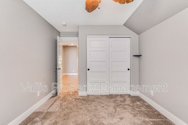 Building Photo - 720 Bella Terra Ave SE