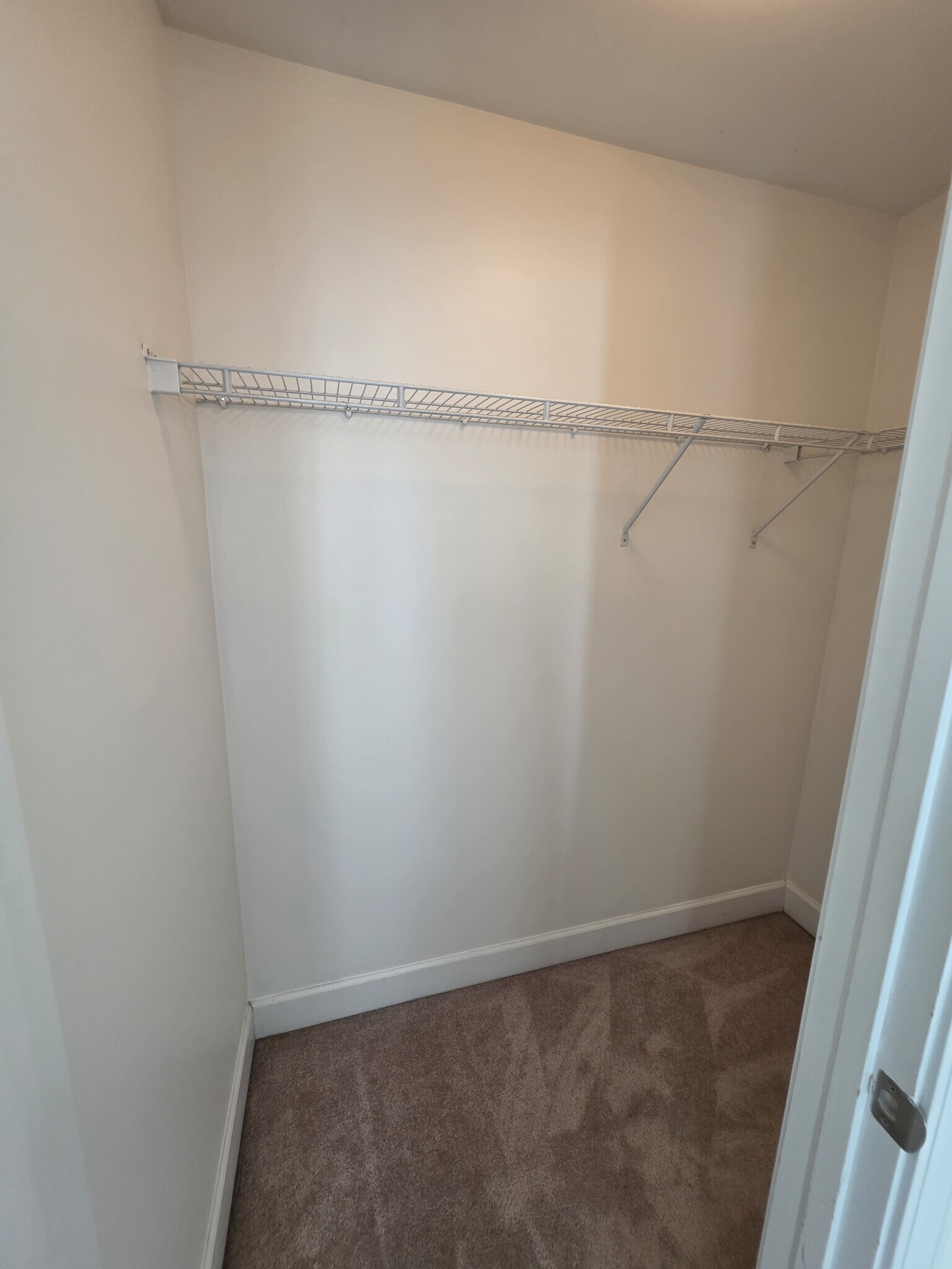 Building Photo - 7025 Sunnywood Dr
