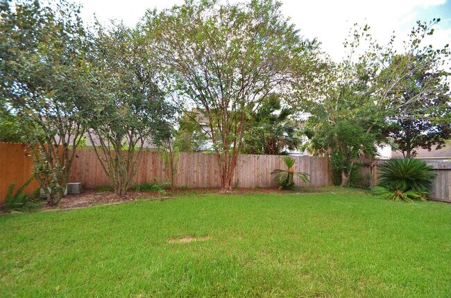 Building Photo - 6747 Cleft Stone Dr