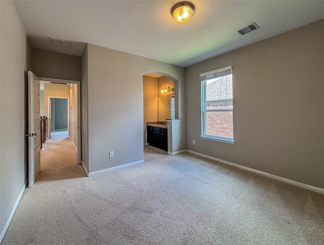 Building Photo - 25639 Kearsley Dr
