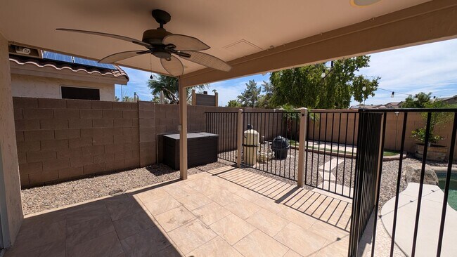 Building Photo - 3 Bedroom Home in the Silverhawk Community Near N Cooper Rd and W Guadalupe Rd!