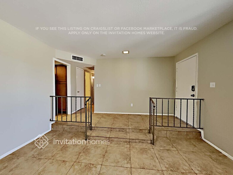 Building Photo - 3462 E Shaw Butte Dr