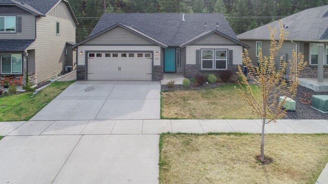 Primary Photo - Single floor living 3 Bed 2 Bath home with...