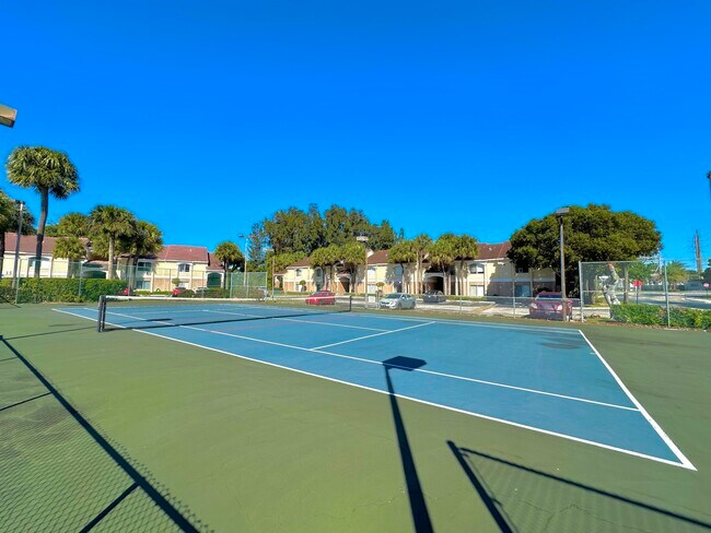 Building Photo - 815 Boynton Beach Blvd