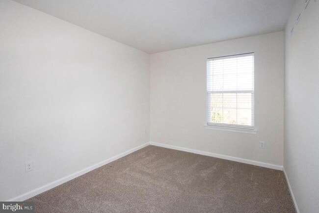 Building Photo - 117 Mazzeo Dr