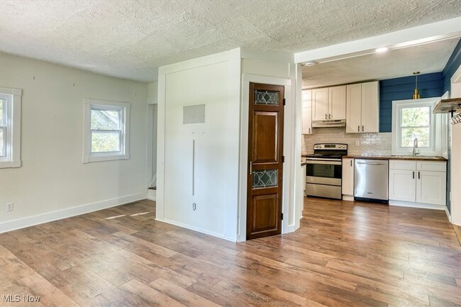 Building Photo - 138 Court St