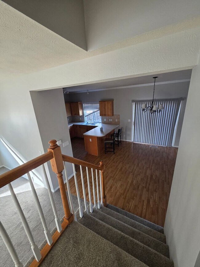 Building Photo - Primary Bedroom of Your Dreams! 3 bedroom/3 bathroom/3 car garage