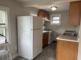 Building Photo - 16 1st St