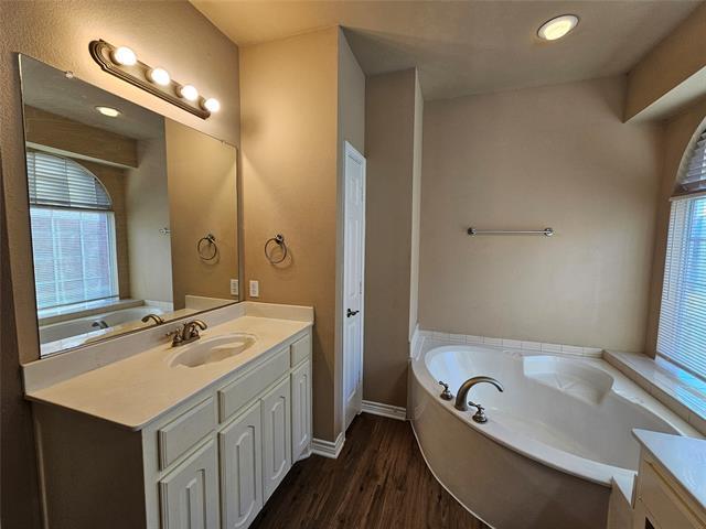 Building Photo - 8225 Painted Tree Tr