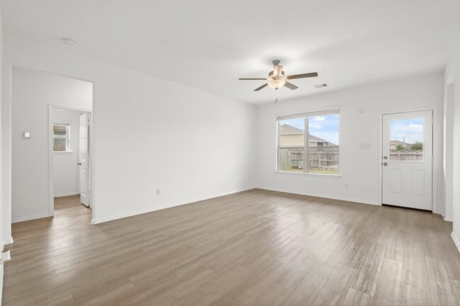 Building Photo - 9919 Willow Crown Ln