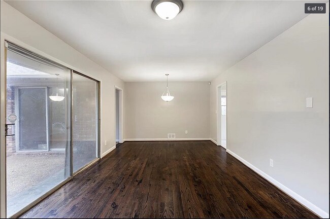 Building Photo - 3169 Cloverhurst Dr