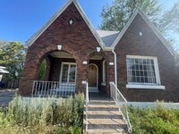 Building Photo - 1436 Swan St