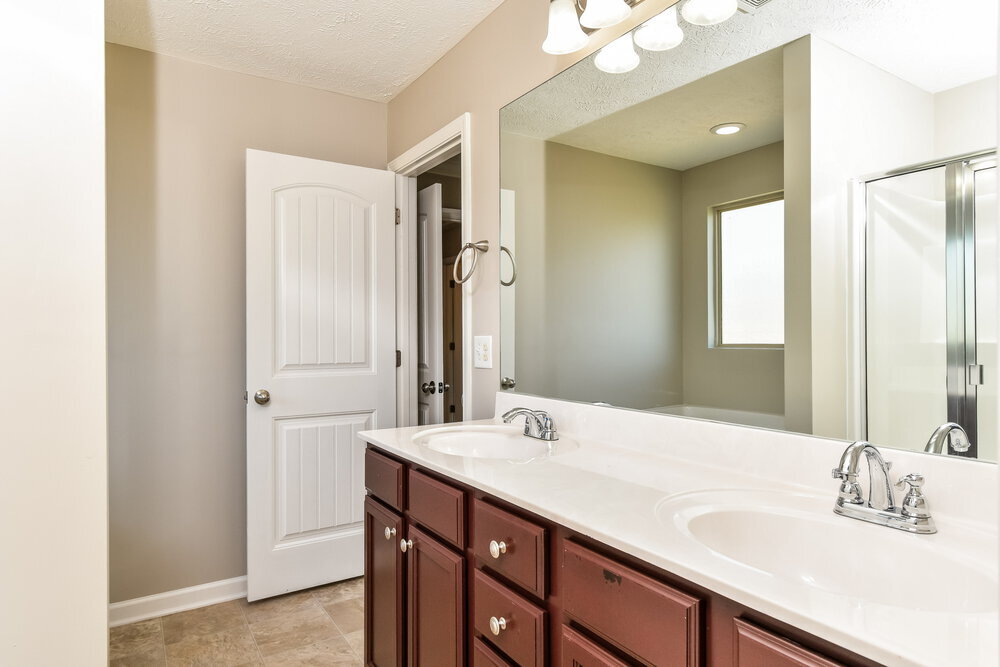 Building Photo - 6465 Paddington Way