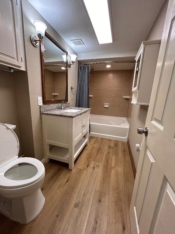 Building Photo - 1388 Hartsdale Dr