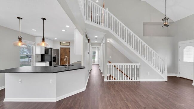 Building Photo - 167 Carriage Pl