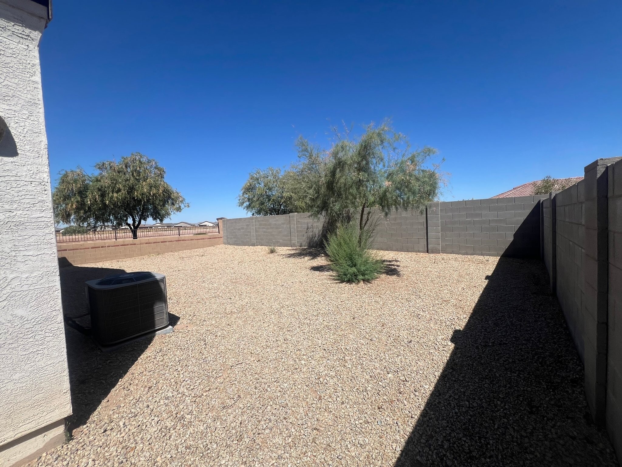 Building Photo - 42132 W Manderas Ln