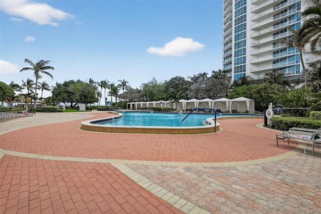 Building Photo - 3001 S Ocean Dr