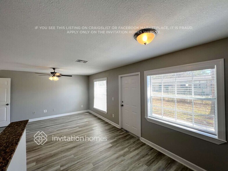 Building Photo - 114 Carol Susan Ln