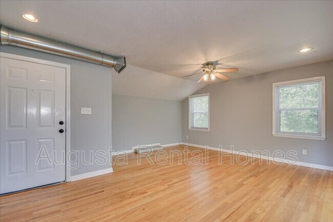 Building Photo - 1436 Spring Hill Terrace