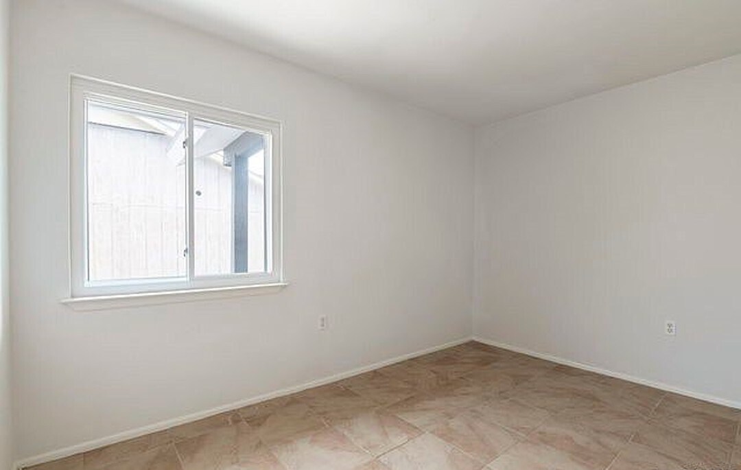 Building Photo - 8412 Clear Mdws